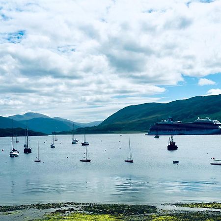 The Ferry Boat Inn Ullapool Extérieur photo