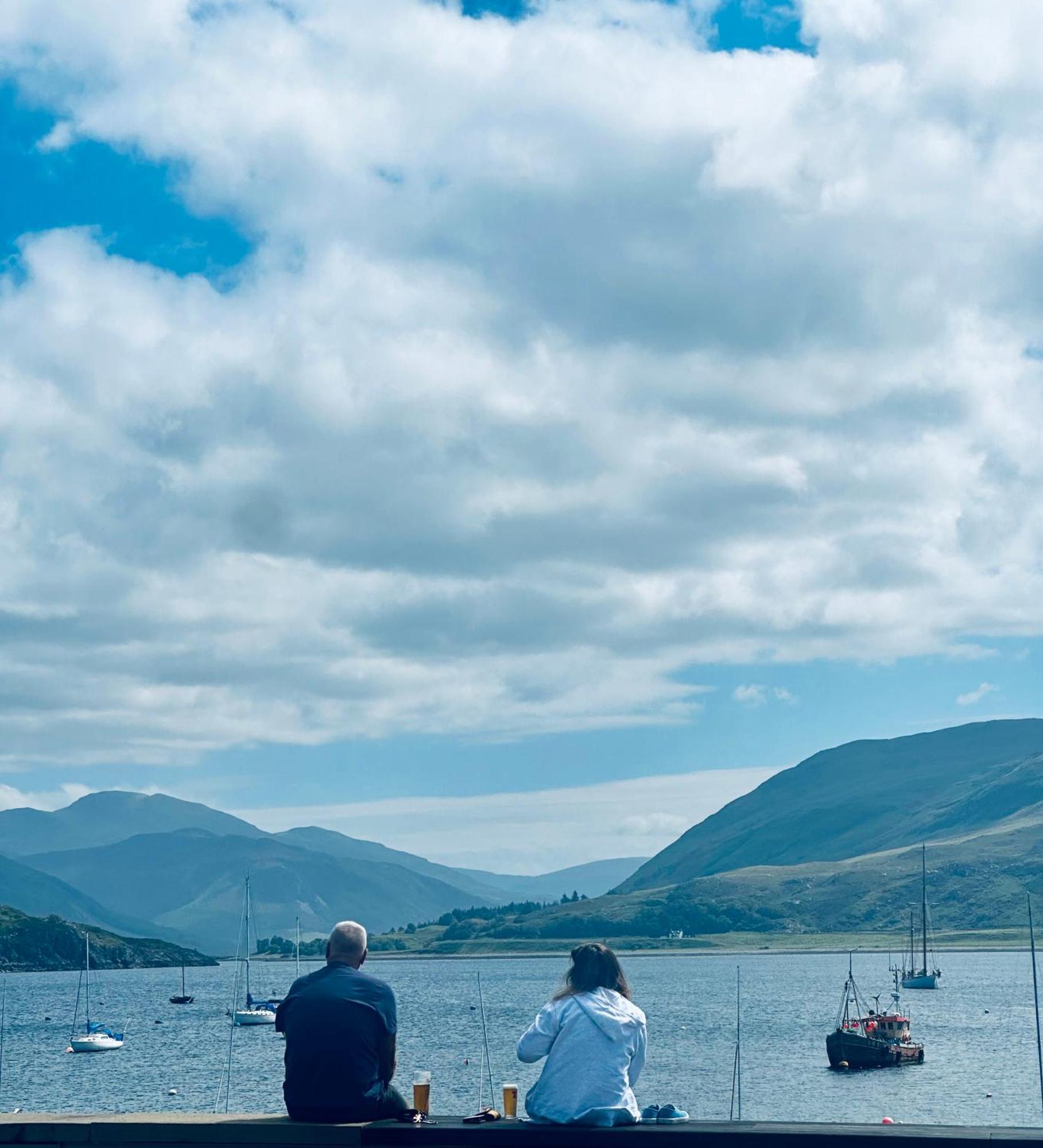 The Ferry Boat Inn Ullapool Extérieur photo